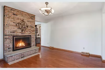 7944  Cooper Rd, Pleasant Prairie, WI 53142 - Photo 9