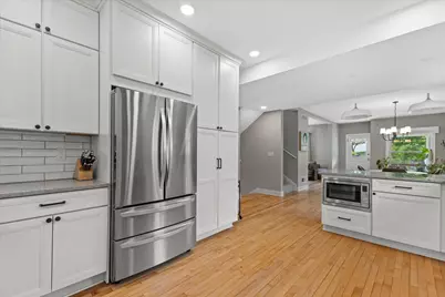 1505  St Charles St, Wauwatosa, WI 53213 - Photo 11