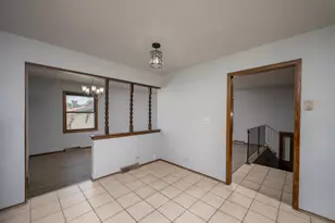 7821 W Hustis St, Milwaukee, WI 53223 - Photo 9