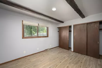 7821  W Hustis St, Milwaukee, WI 53223 - Photo 11