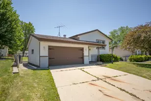 7821 W Hustis St, Milwaukee, WI 53223 - Photo 25