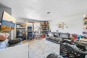1037 Carriage Ct, Palmyra, WI 53156 - Photo 5