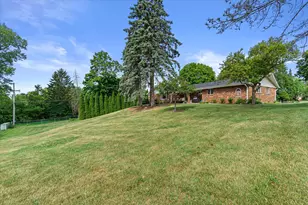 3560 Goetz Dr, Brookfield, WI 53005 - Photo 39