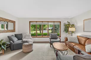 3560 Goetz Dr, Brookfield, WI 53005 - Photo 9