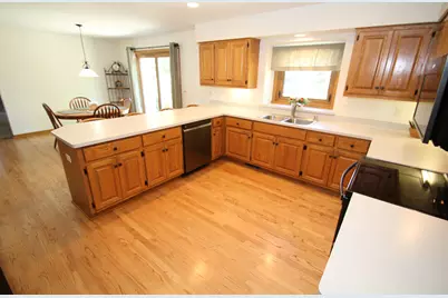S95W12970  Walter Hagen Dr, Muskego, WI 53150 - Photo 3