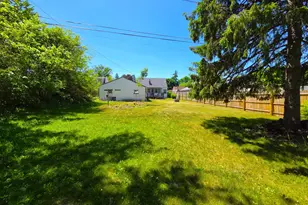 1043 Birchwood Dr, West Bend, WI 53095 - Photo 23