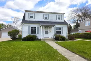 1043 Birchwood Dr, West Bend, WI 53095 - Photo 1