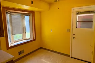 3859 E Whittaker Ave, Cudahy, WI 53110 - Photo 9