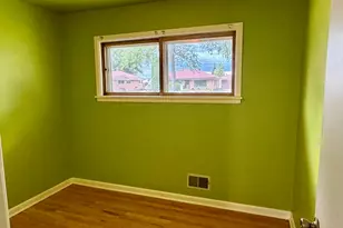 3859 E Whittaker Ave, Cudahy, WI 53110 - Photo 11