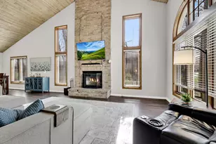 S79W19225 River Oaks Ct, Muskego, WI 53150 - Photo 5