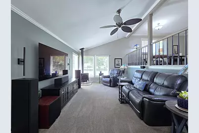 N111W16302  Catskill Ln, Germantown, WI 53022 - Photo 11