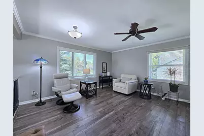 N111W16302  Catskill Ln, Germantown, WI 53022 - Photo 9