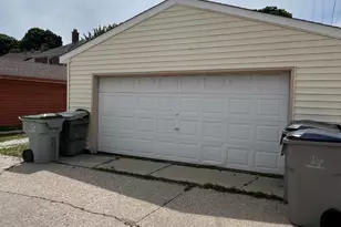 3924 S 2nd St, Milwaukee, WI 53207 - Photo 5