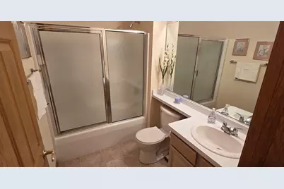 6235 S Creekside Dr #19, Cudahy, WI 53110 - Photo 25