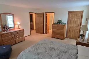 6235 S Creekside Dr, Cudahy, WI 53110 - Photo 17