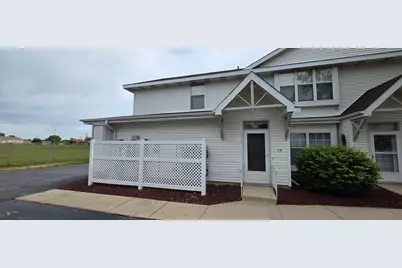 6235 S Creekside Dr #19, Cudahy, WI 53110 - Photo 3