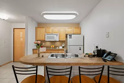 123  Center St #206, Lake Geneva, WI 53147 - Photo 5