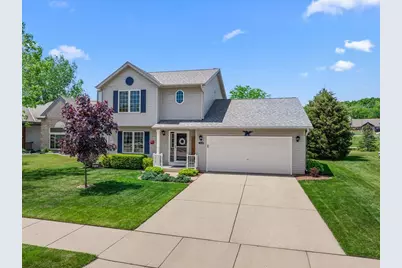 1514  Ravine Forest Dr, West Bend, WI 53090 - Photo 1