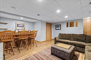 1514 Ravine Forest Dr, West Bend, WI 53090 - Photo 25