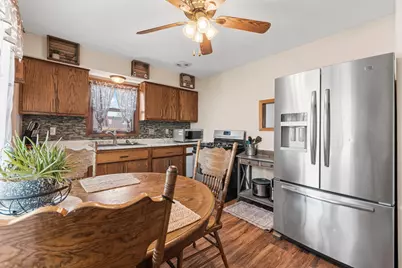 855  Lois Ct, Hartford, WI 53027 - Photo 11