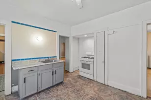 2960 N Maryland Ave, Milwaukee, WI 53211 - Photo 15