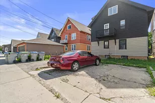 2960 N Maryland Ave, Milwaukee, WI 53211 - Photo 39