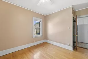 2960 N Maryland Ave, Milwaukee, WI 53211 - Photo 23