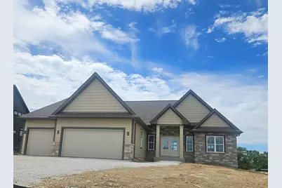 N66W21493  Sagebrush Dr, Menomonee Falls, WI 53051 - Photo 3