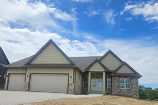 N66W21493 Sagebrush Dr, Menomonee Falls, WI 53051 - Photo 3