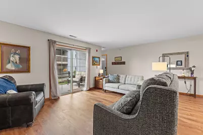 9342 W Loomis Rd #8, Franklin, WI 53132 - Photo 5