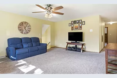 1521  Utah St, Watertown, WI 53094 - Photo 7