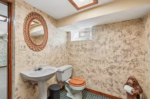 2354 S 32nd St, Milwaukee, WI 53215 - Photo 23