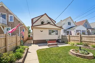 2354 S 32nd St, Milwaukee, WI 53215 - Photo 29