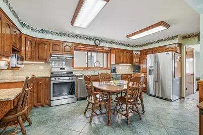 2354 S 32nd St, Milwaukee, WI 53215 - Photo 5