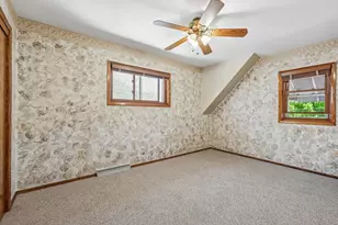 2354 S 32nd St, Milwaukee, WI 53215 - Photo 17