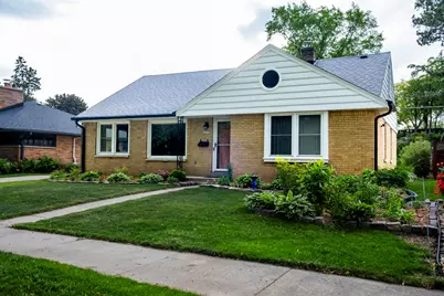 10536 W Grantosa Dr, Wauwatosa, WI 53222 - Photo 1