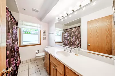 10536 W Grantosa Dr, Wauwatosa, WI 53222 - Photo 27