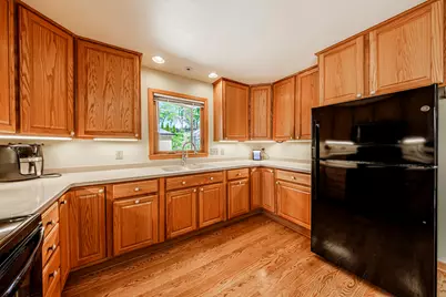 10536 W Grantosa Dr, Wauwatosa, WI 53222 - Photo 15
