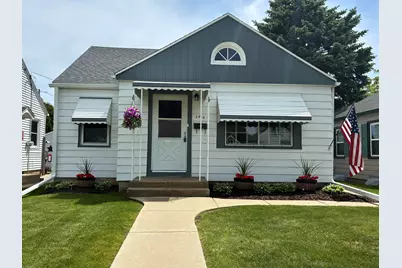 3906 S Kirkwood Ave, Saint Francis, WI 53235 - Photo 1