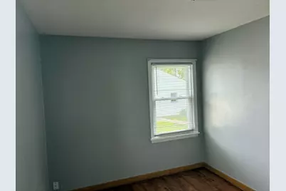 3906 S Kirkwood Ave, Saint Francis, WI 53235 - Photo 11