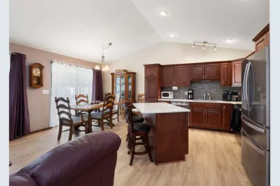 609  4th Ave, Onalaska, WI 54650 - Photo 9