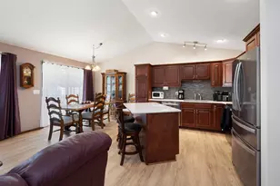 609 4th Ave, Onalaska, WI 54650 - Photo 9