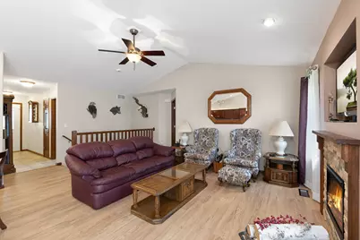 609  4th Ave, Onalaska, WI 54650 - Photo 5