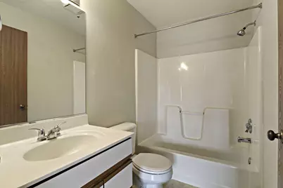 3938  81st St #F, Kenosha, WI 53142 - Photo 11