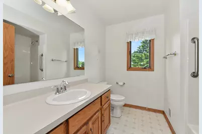 N22W26761  Shooting Star Rd, Pewaukee, WI 53072 - Photo 25