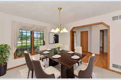N22W26761  Shooting Star Rd, Pewaukee, WI 53072 - Photo 11