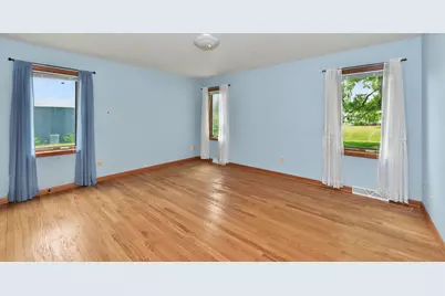 N22W26761  Shooting Star Rd, Pewaukee, WI 53072 - Photo 35