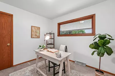 W151N8313  Thomas Dr, Menomonee Falls, WI 53051 - Photo 19