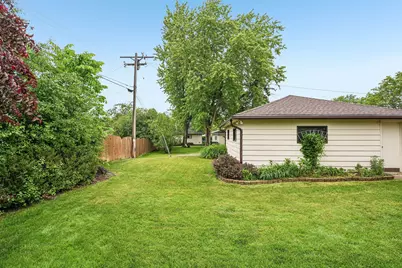 W151N8313  Thomas Dr, Menomonee Falls, WI 53051 - Photo 37