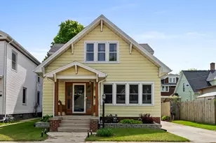 1811 N 2nd St, Sheboygan, WI 53081 - Photo 1